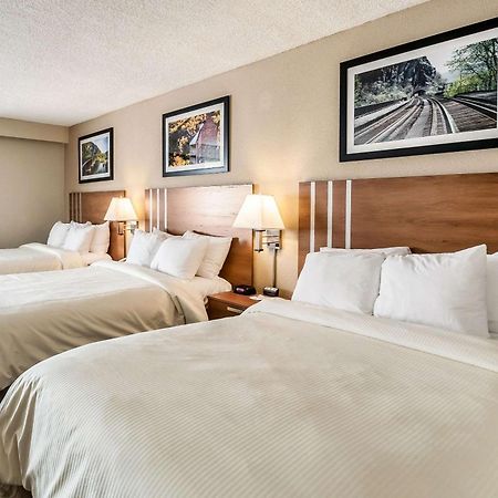 Clarion Inn Harpers Ferry-Charles Town Екстериор снимка