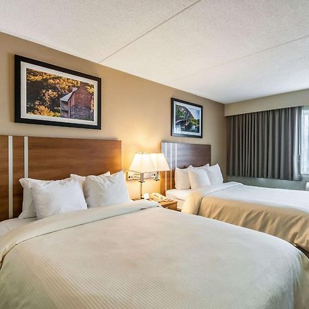 Clarion Inn Harpers Ferry-Charles Town Екстериор снимка