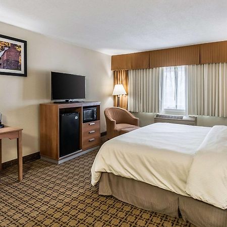 Clarion Inn Harpers Ferry-Charles Town Екстериор снимка