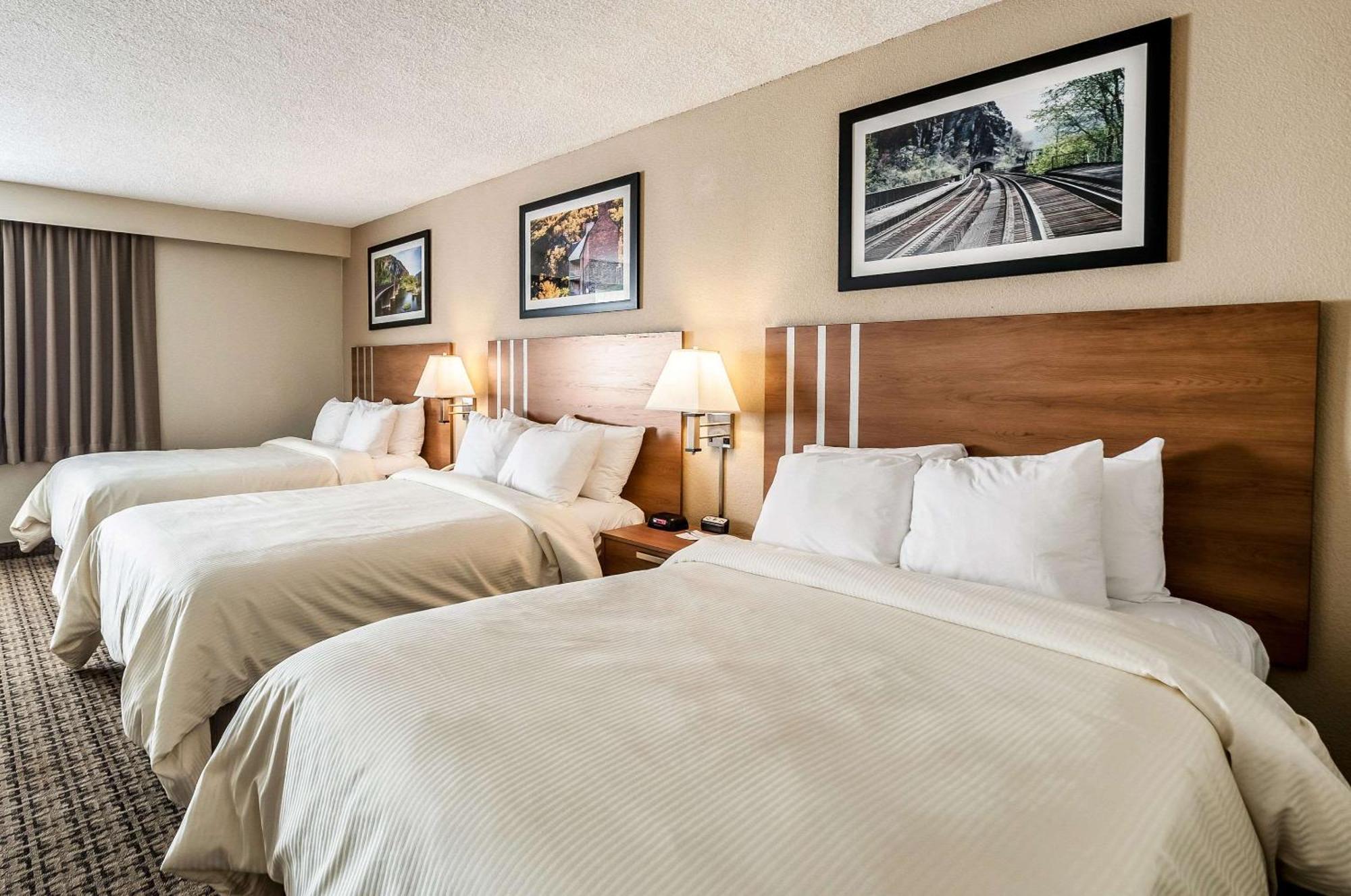 Clarion Inn Harpers Ferry-Charles Town Екстериор снимка