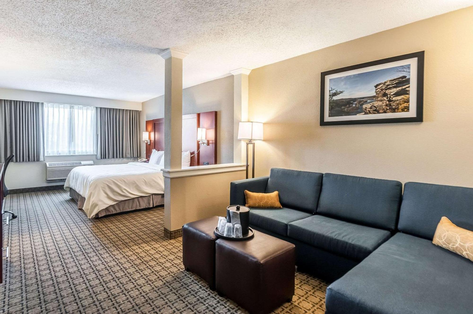 Clarion Inn Harpers Ferry-Charles Town Екстериор снимка